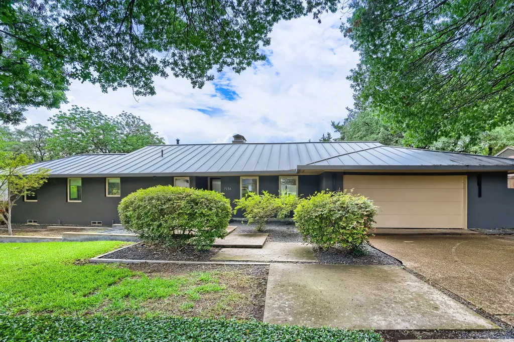 7236 Meadow Lake Avenue Dallas TX 75214
