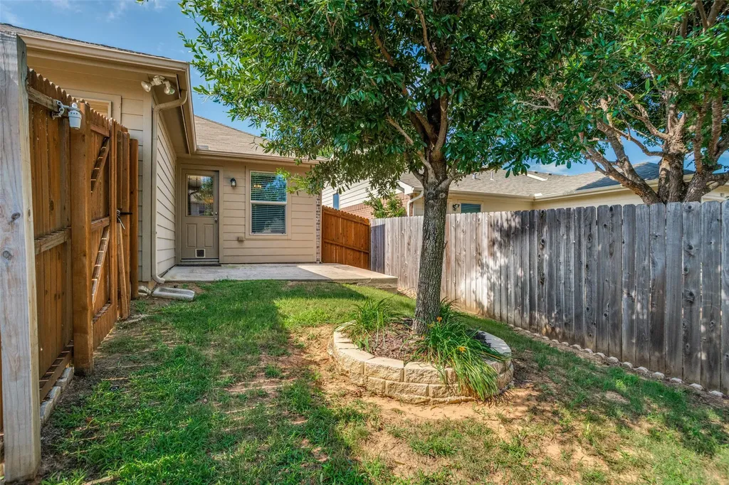 8835 Tucker Street Cross Roads TX 76227