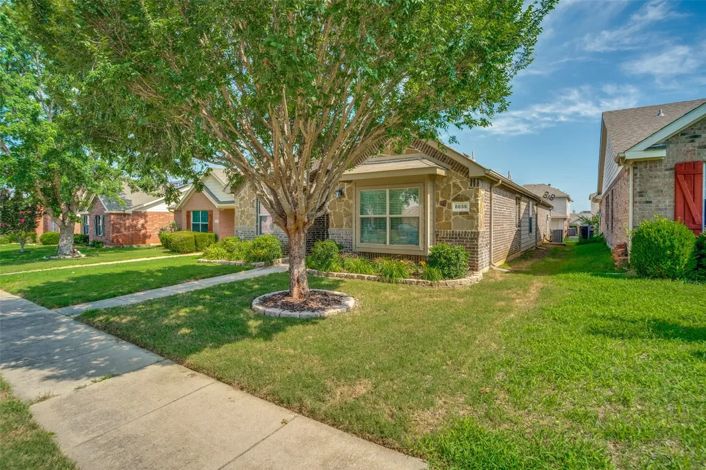 8835 Tucker Street Cross Roads TX 76227