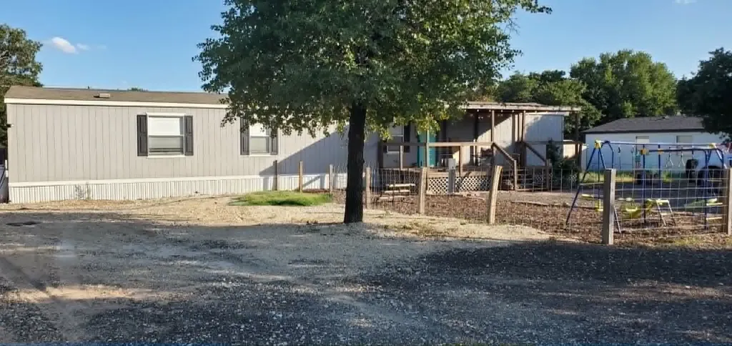 2093 Private Road 354 Hawley TX 79525