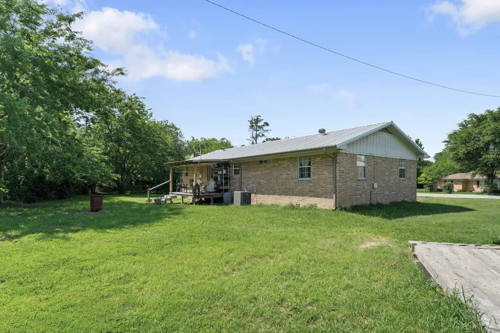 236 Circle Drive Point TX 75472