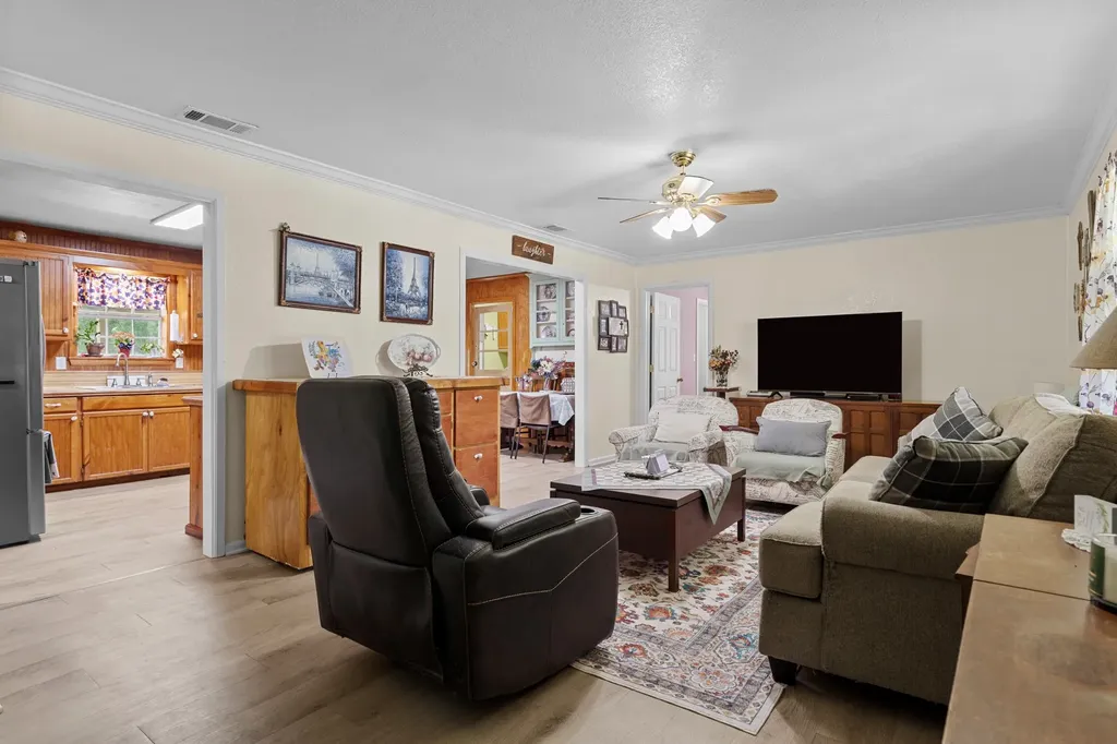 236 Circle Drive Point TX 75472