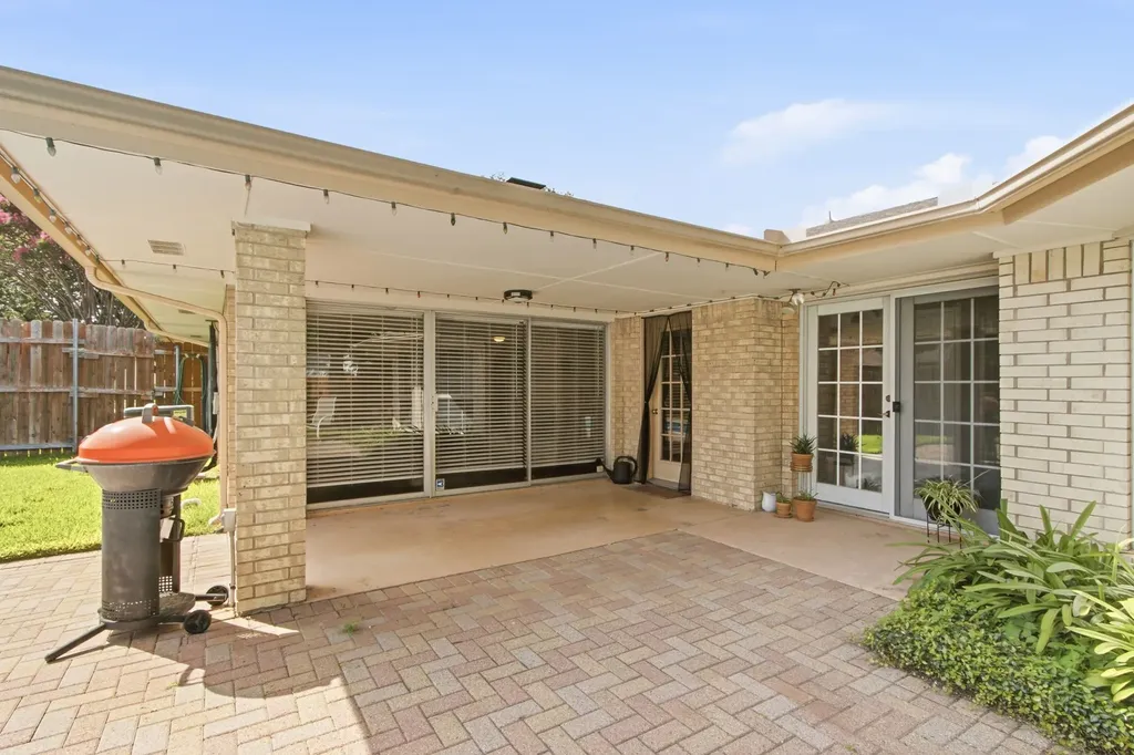 500 Irongate Circle Irving TX 75060