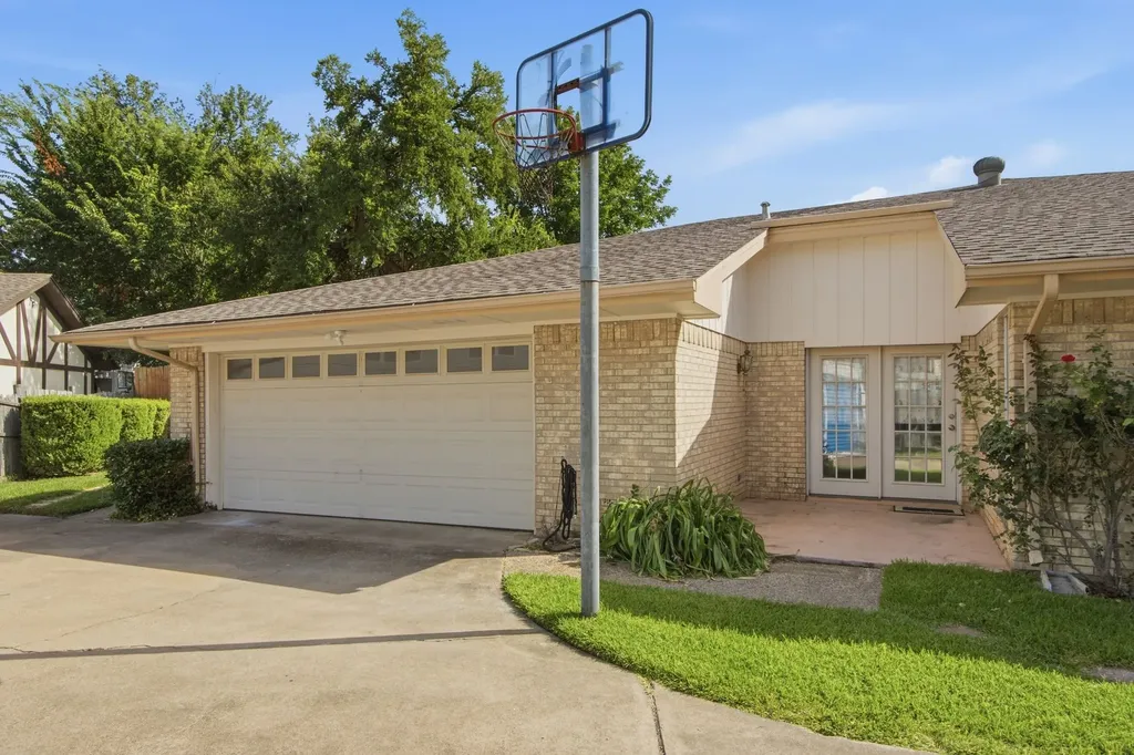 500 Irongate Circle Irving TX 75060