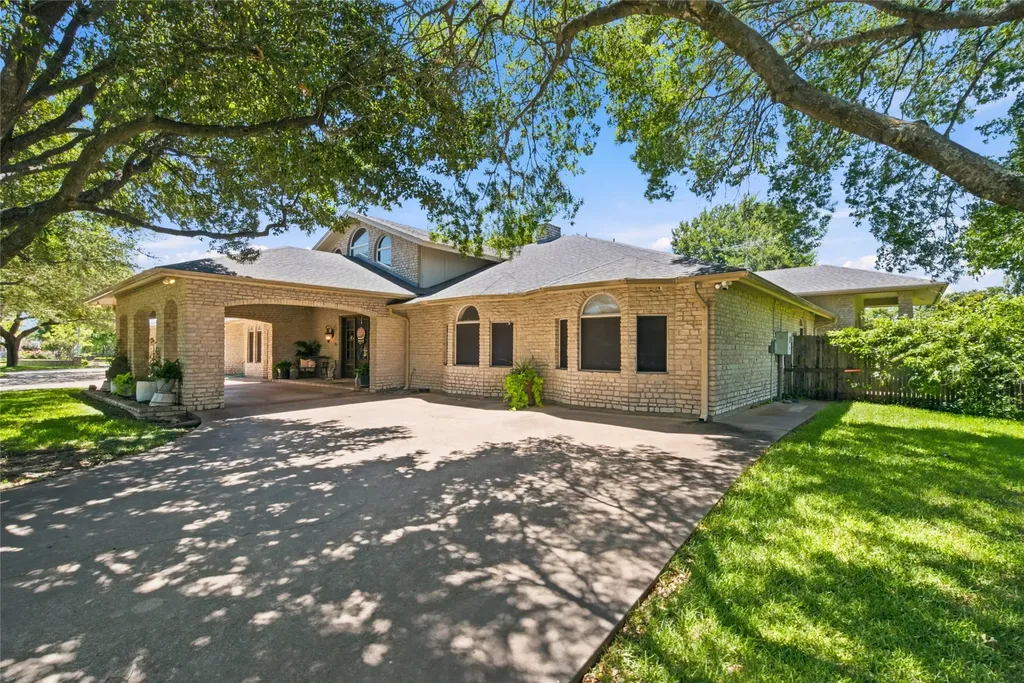 2749 Summit Avenue Stephenville TX 76401