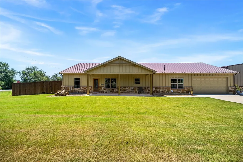 3157 Fm 2194 Celeste TX 75423