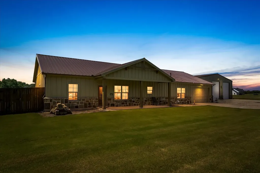 3157 Fm 2194 Celeste TX 75423