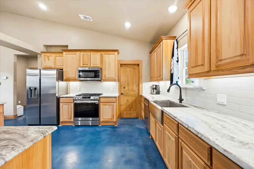 3157 Fm 2194 Celeste TX 75423