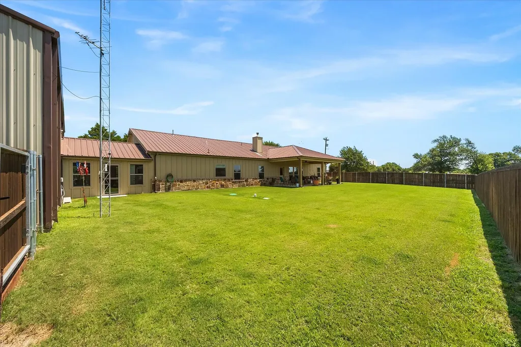 3157 Fm 2194 Celeste TX 75423