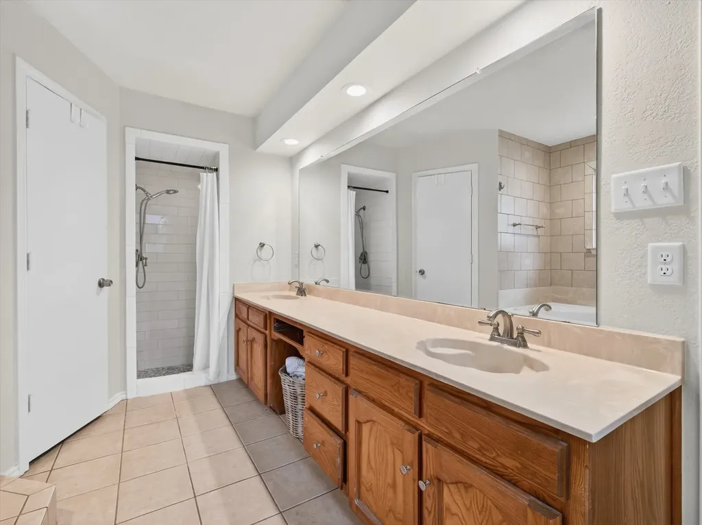 7304 Shady Hollow Lane North Richland Hills TX 76182