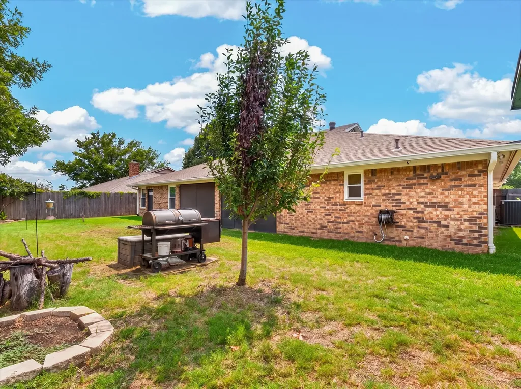 7304 Shady Hollow Lane North Richland Hills TX 76182