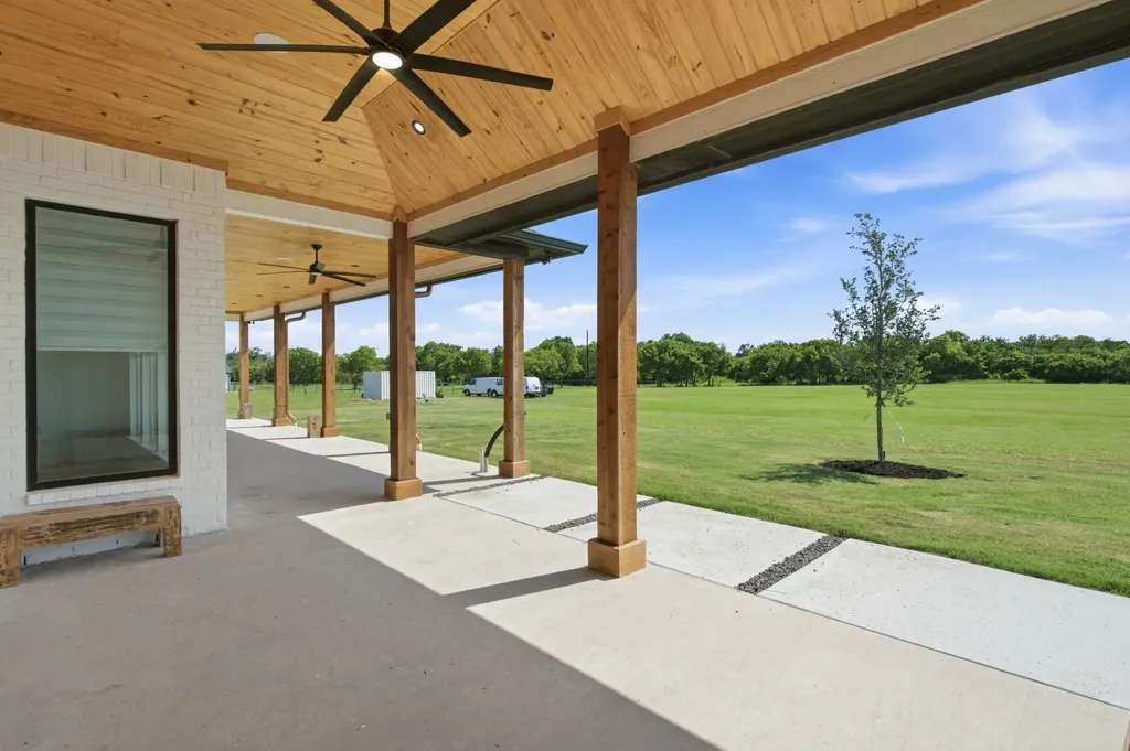 4790 Austin Circle Sanger TX 76266