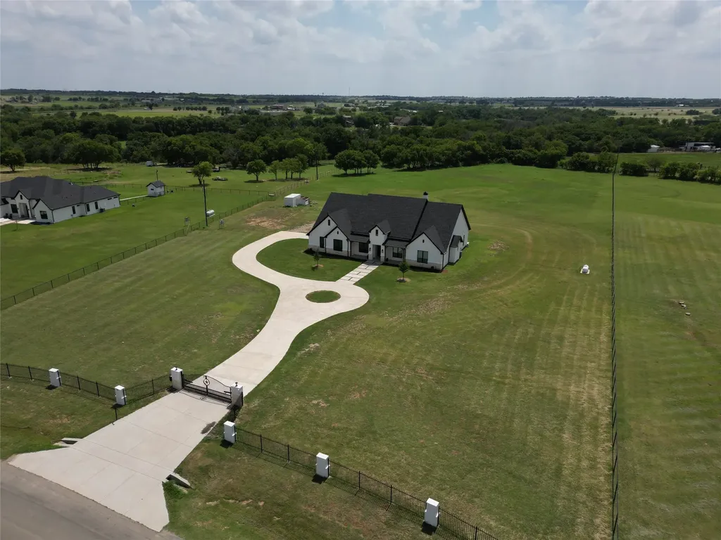 4790 Austin Circle Sanger TX 76266