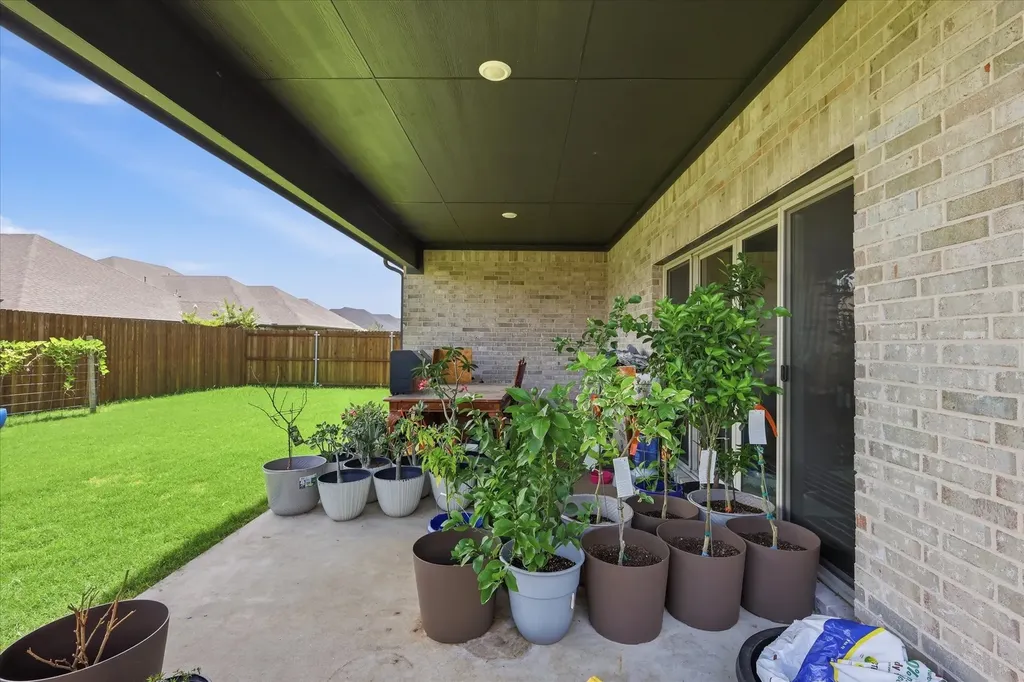 2321 Preakness Drive Seagoville TX 75159