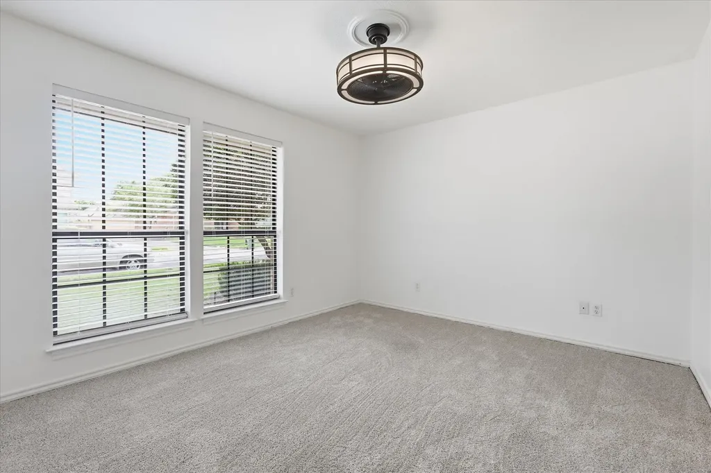 1900 Glenbrook Court Bedford TX 76021