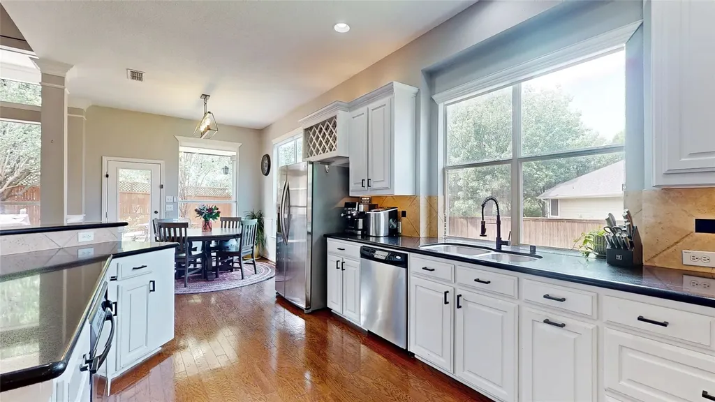 861 Bradford Street Lantana TX 76226