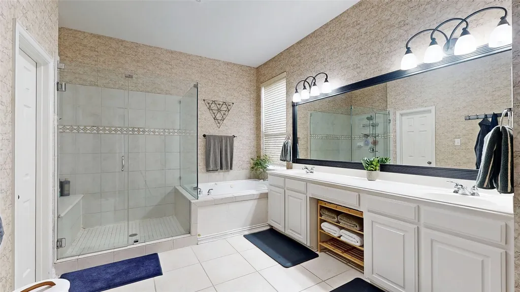 861 Bradford Street Lantana TX 76226