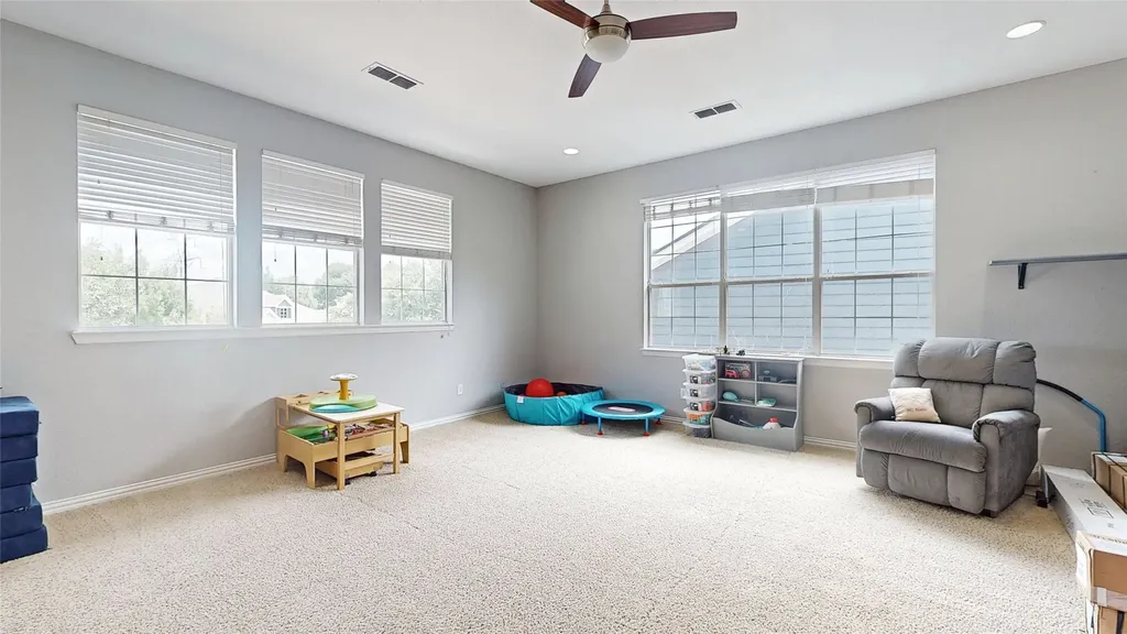 861 Bradford Street Lantana TX 76226