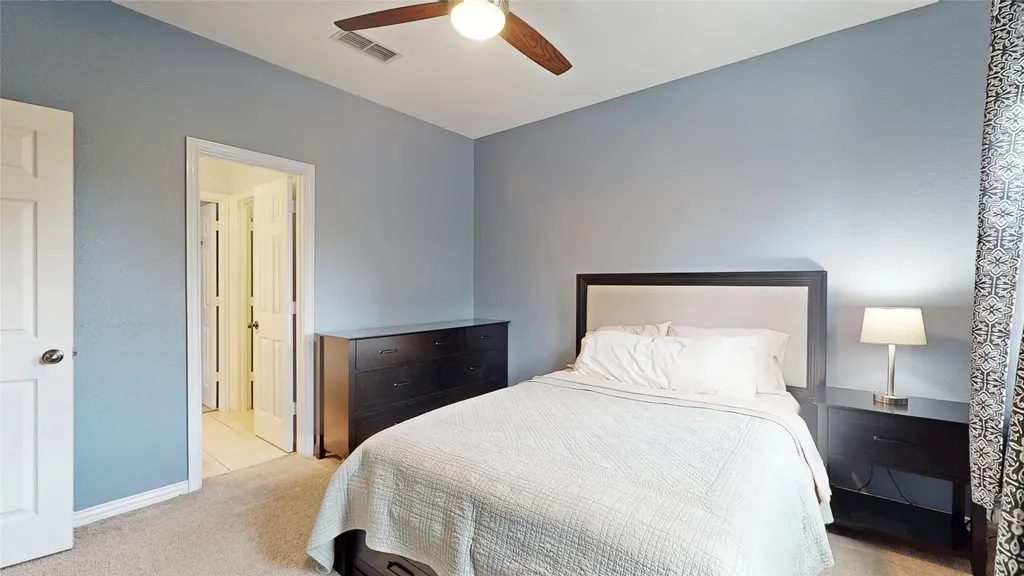 861 Bradford Street Lantana TX 76226
