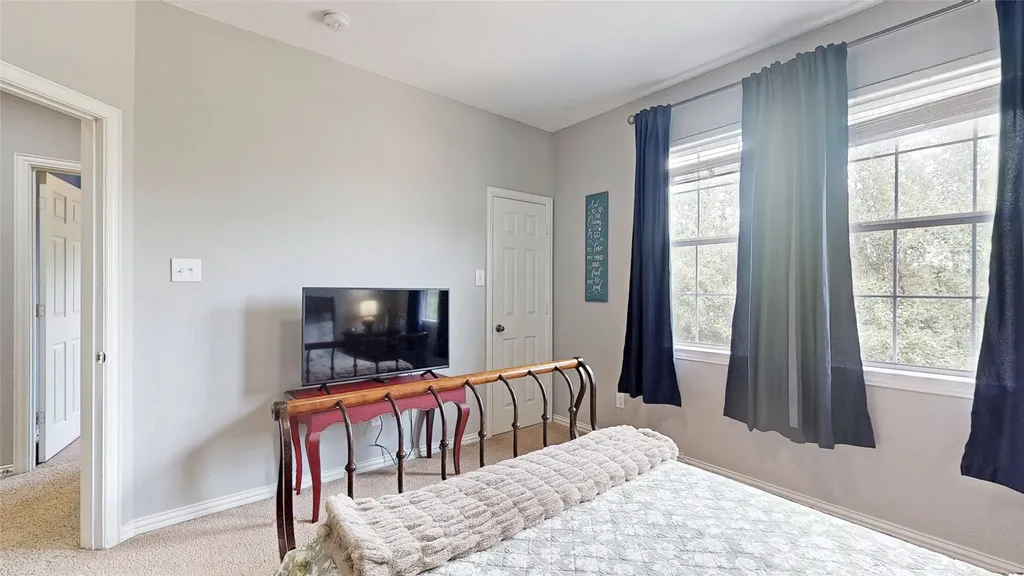 861 Bradford Street Lantana TX 76226
