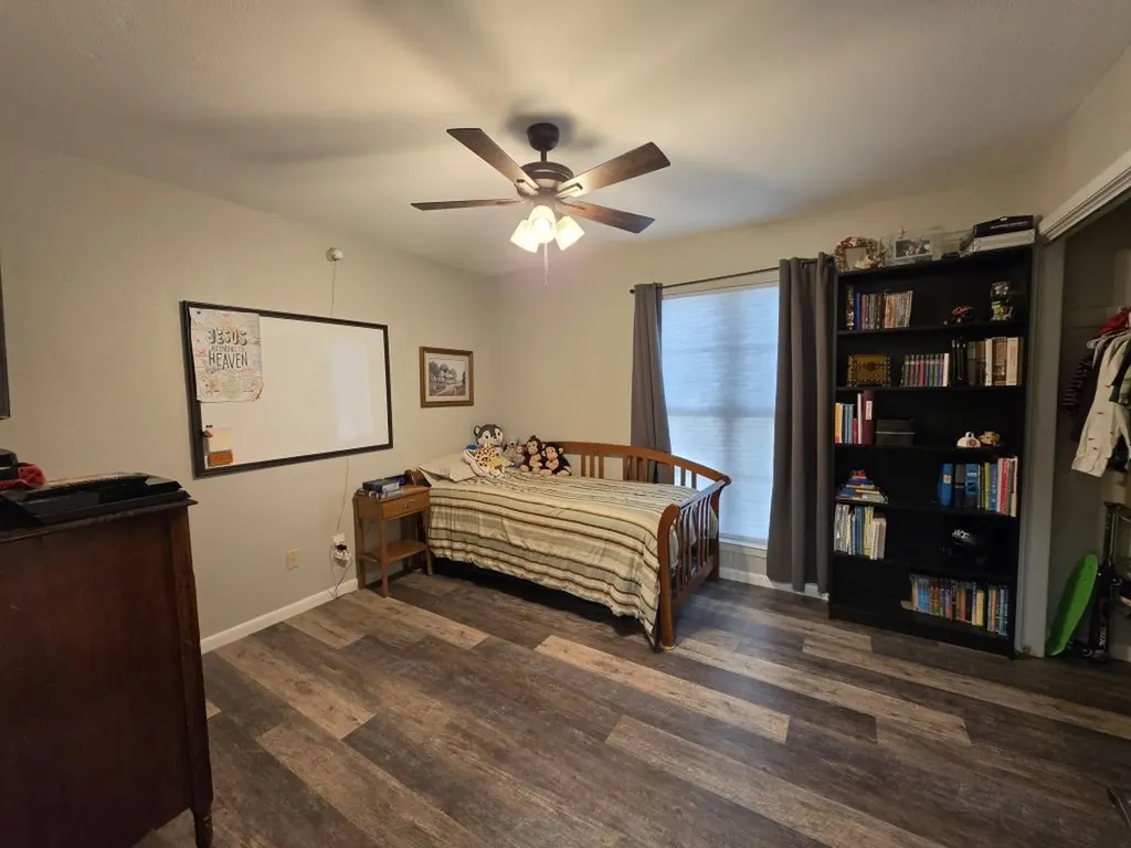 104 Bowie Lane Hewitt TX 76643