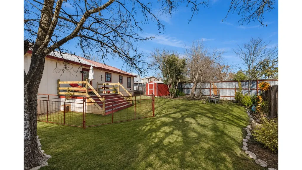117 Reading Avenue N Kerrville TX 78010