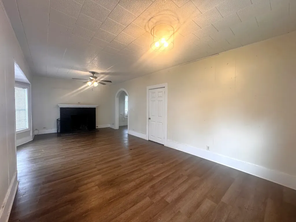 414 W 4th Street Mt Pleasant TX 75455