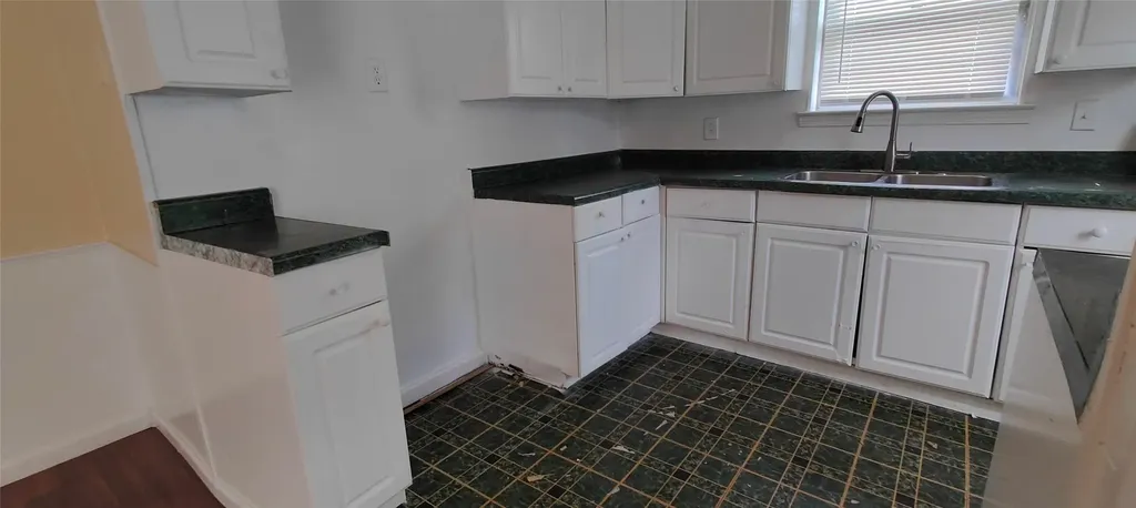 2413 Royal Drive Garland TX 75041
