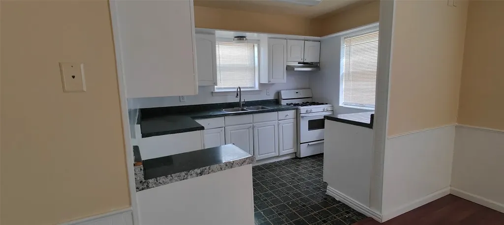 2413 Royal Drive Garland TX 75041