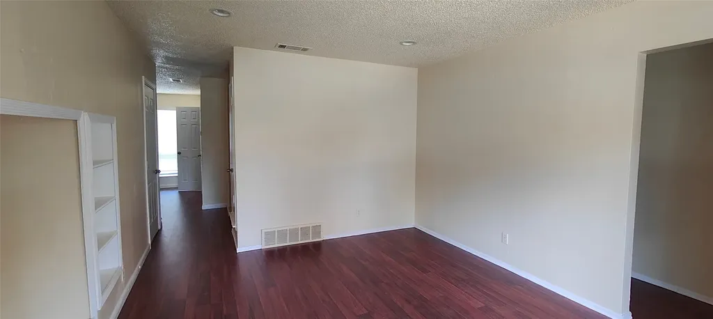 2413 Royal Drive Garland TX 75041
