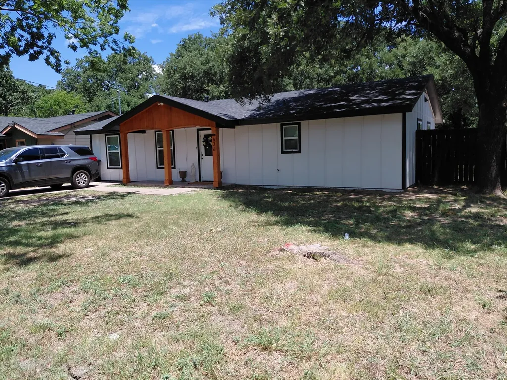 636 Clearfield Road Dallas TX 75217