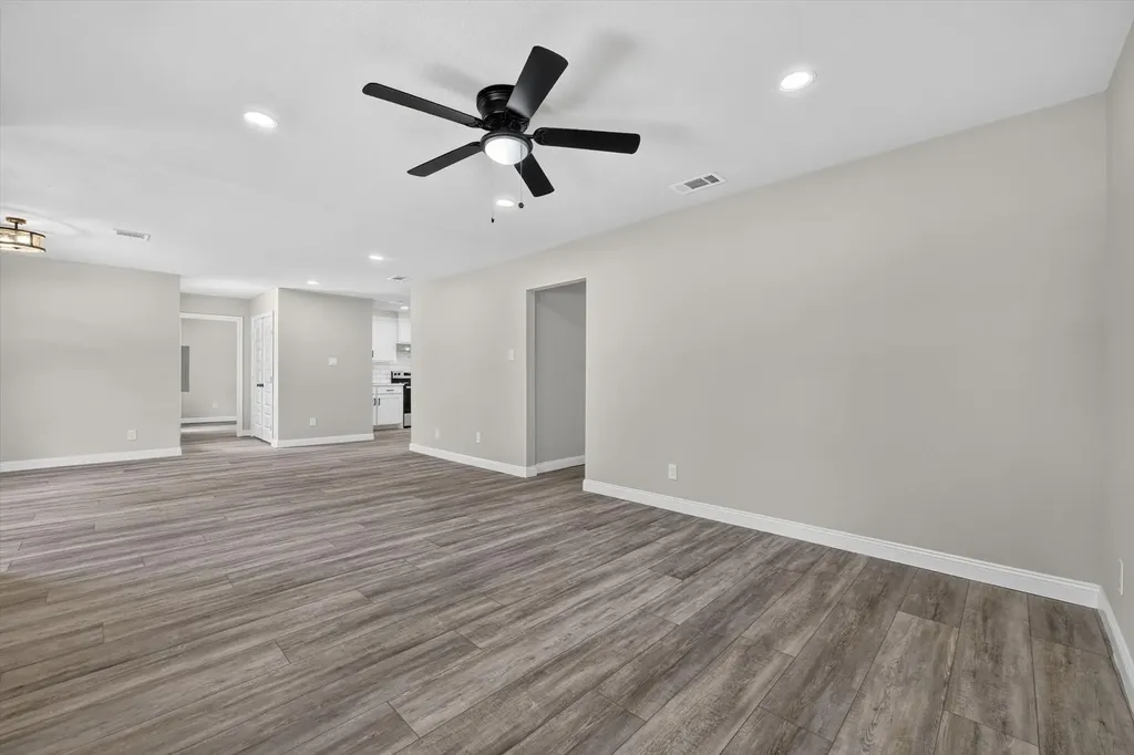 2029 Queen Street Fort Worth TX 76103