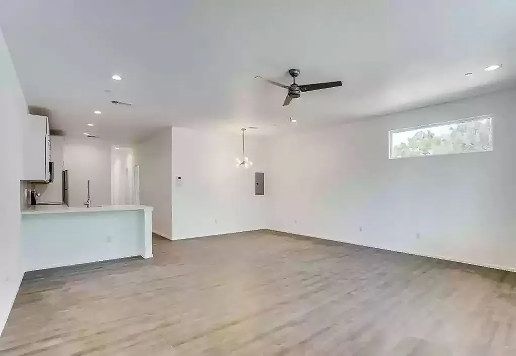 3275 Dallas Street Dallas TX 75210