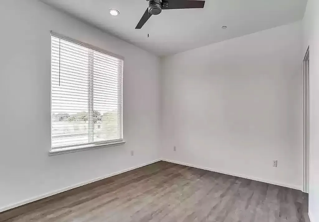 3275 Dallas Street Dallas TX 75210