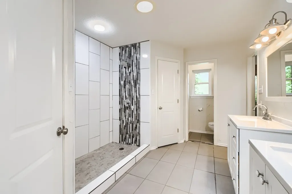 8821 Glen Hollow Drive Fort Worth TX 76179