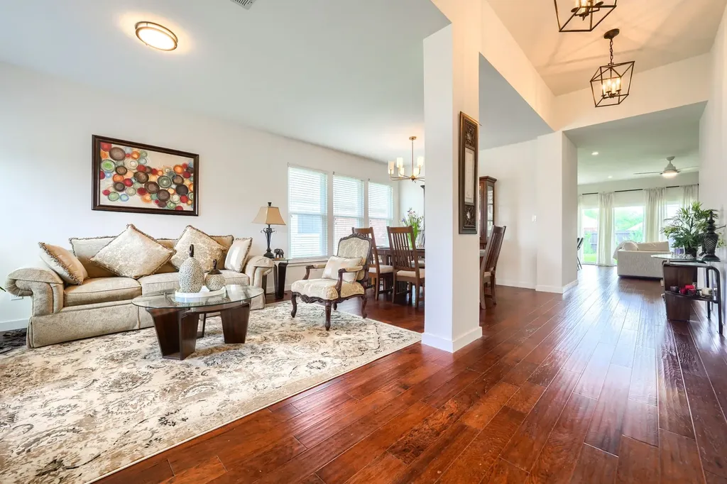 5225 Alec Drive Garland TX 75043