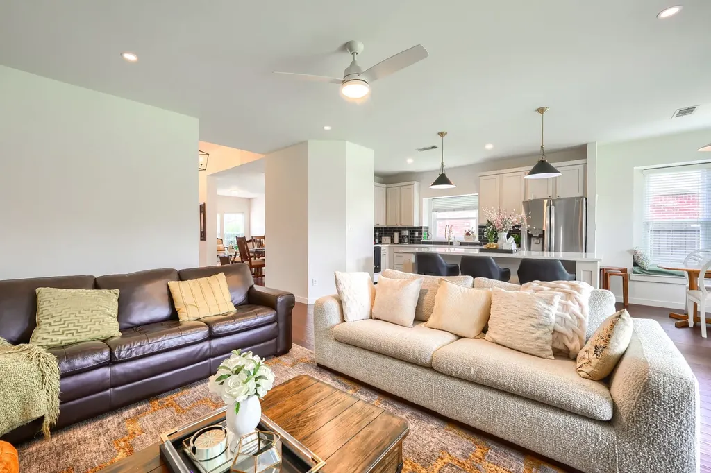 5225 Alec Drive Garland TX 75043