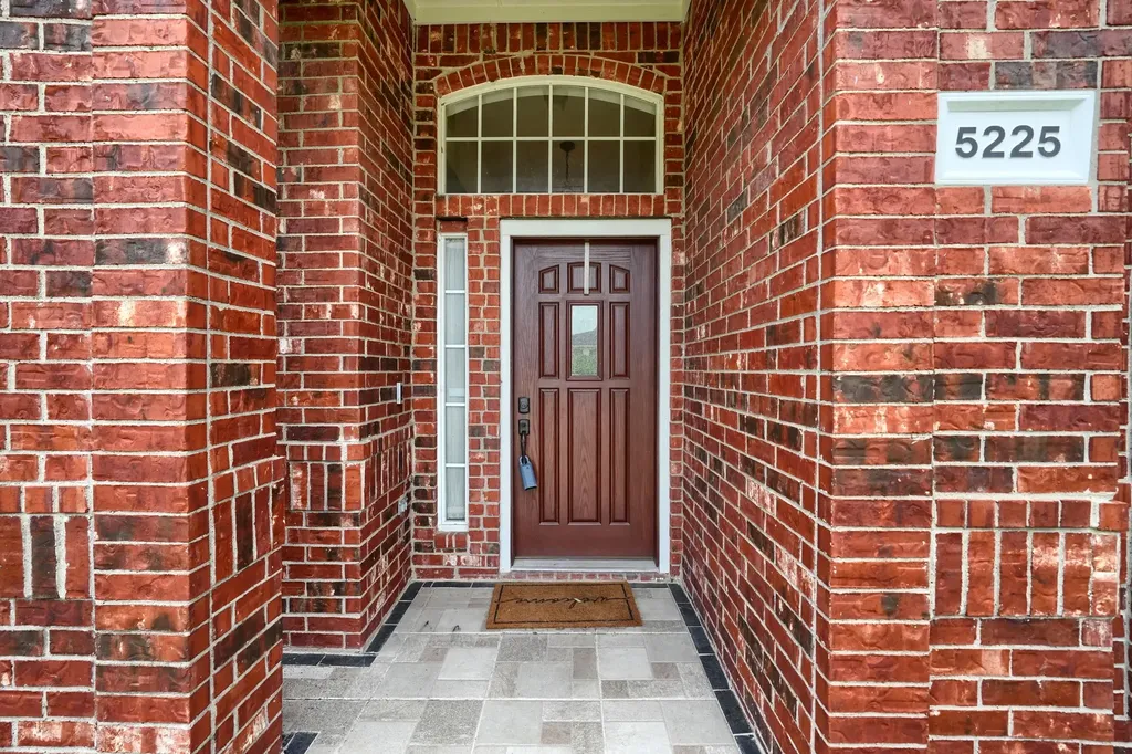 5225 Alec Drive Garland TX 75043