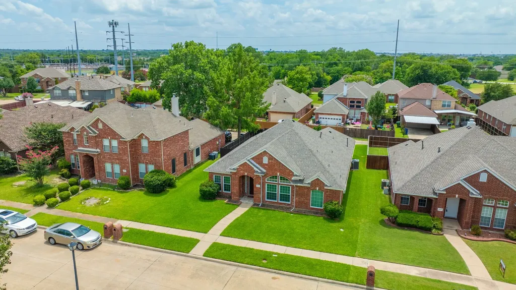 5225 Alec Drive Garland TX 75043