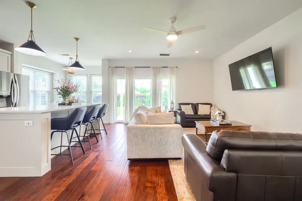 5225 Alec Drive Garland TX 75043