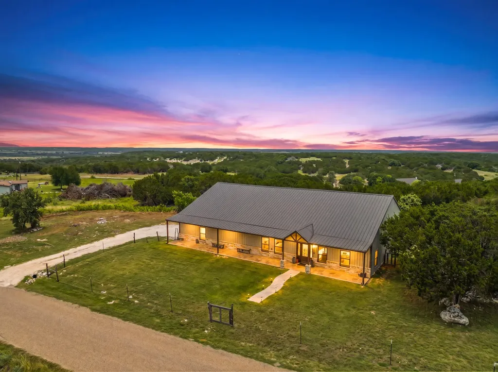 372 County Road 2547 Meridian TX 76665