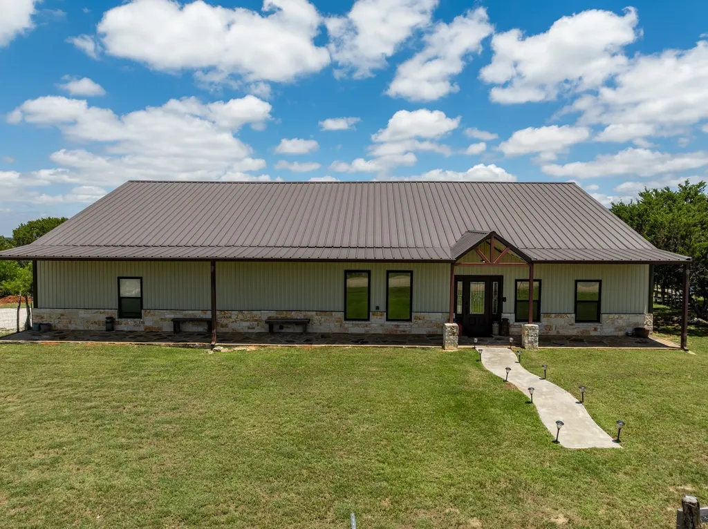 372 County Road 2547 Meridian TX 76665