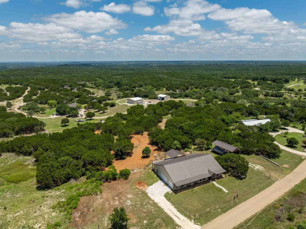 372 County Road 2547 Meridian TX 76665