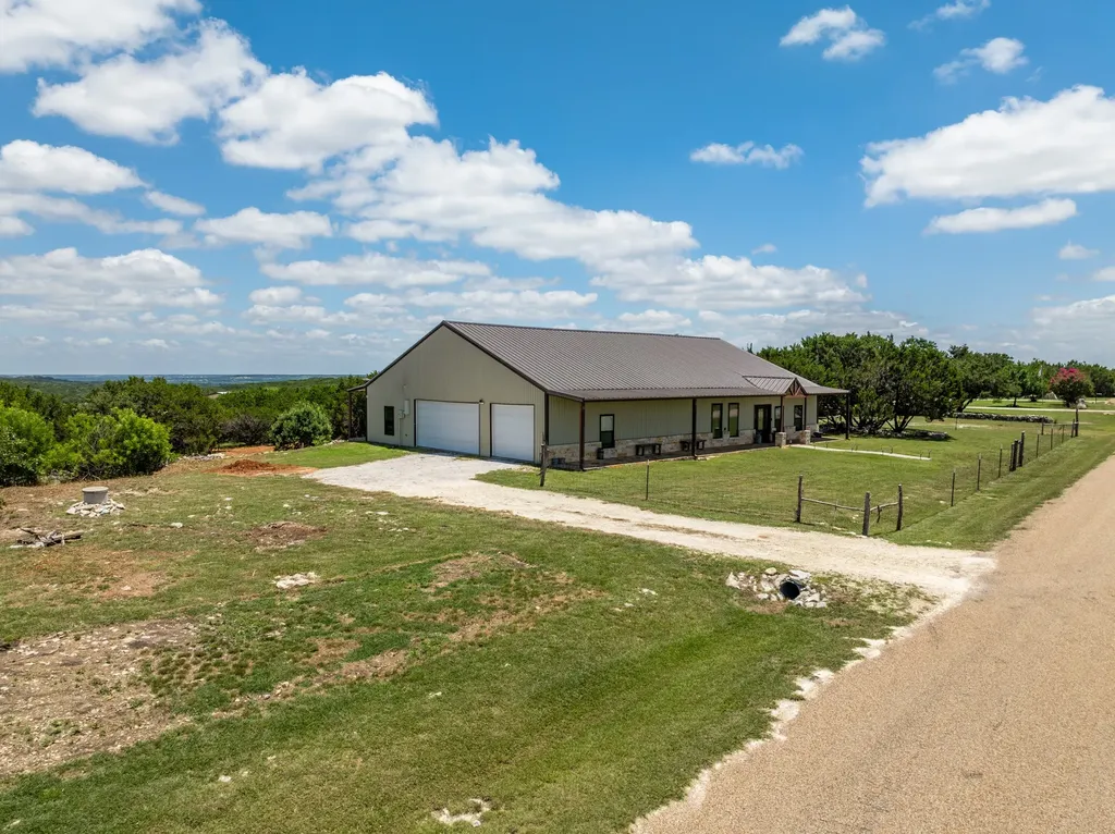 372 County Road 2547 Meridian TX 76665