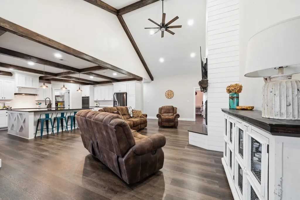 372 County Road 2547 Meridian TX 76665