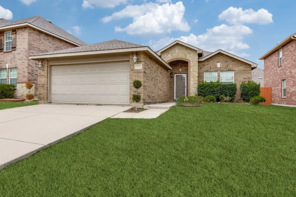 2417 Grand Rapids Drive Fort Worth TX 76177