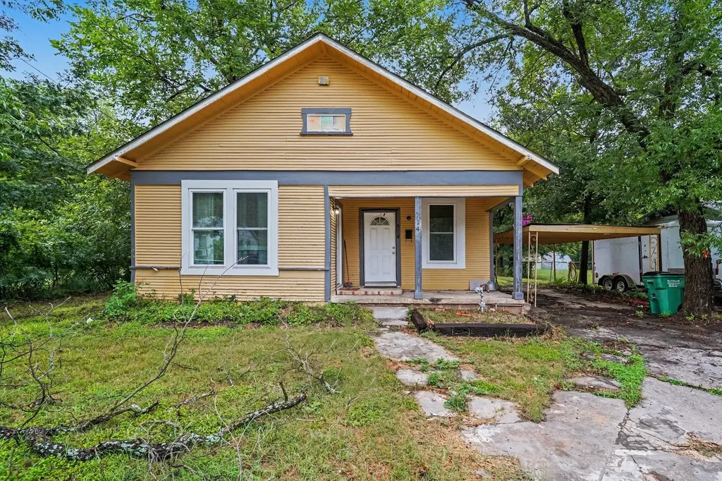 714 Ritchey Street Gainesville TX 76240
