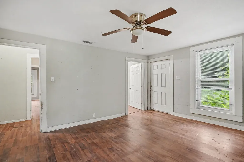 714 Ritchey Street Gainesville TX 76240