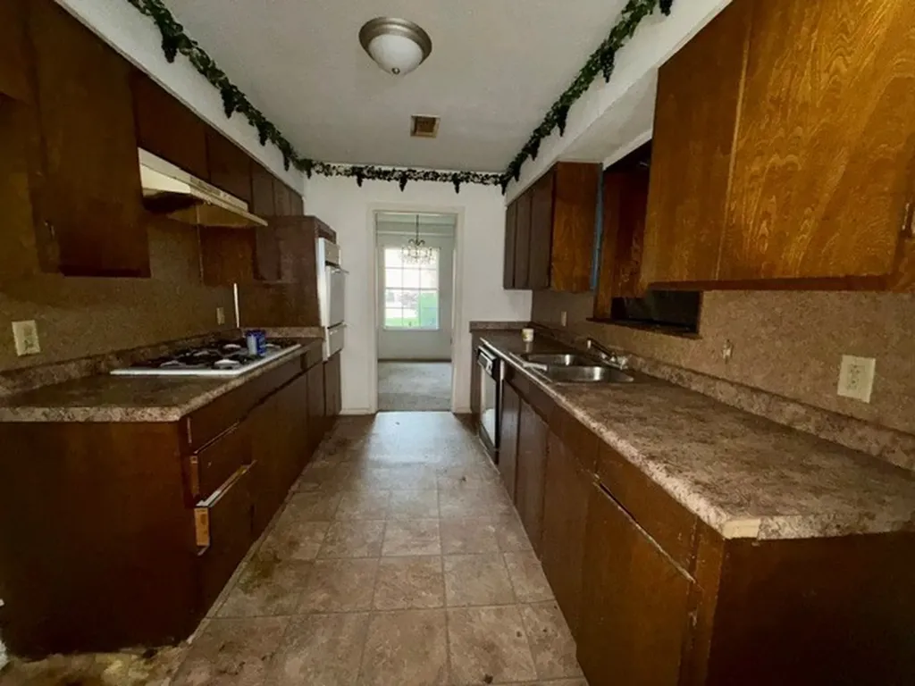 237 Palm Drive Marlin TX 76661