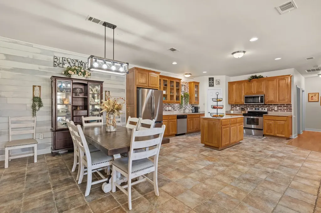 17012 Trailwood Drive Whitney TX 76692